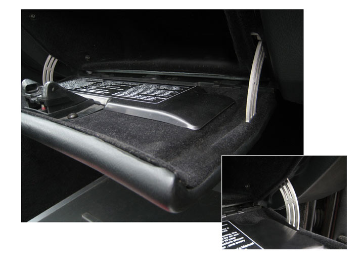 Rennline Glove Box Hinge Repair Kit (for Cars With Airbag), Black
