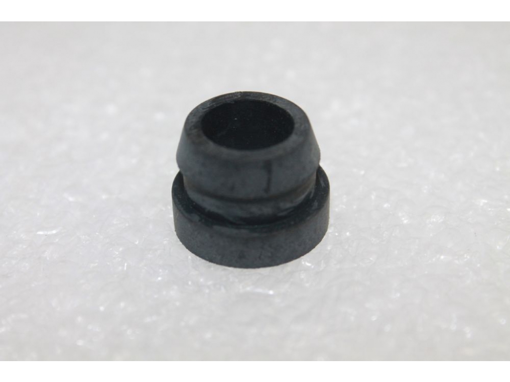 Crankcase Breather Hose Grommet For 356 / 912 Replaces 99970204...